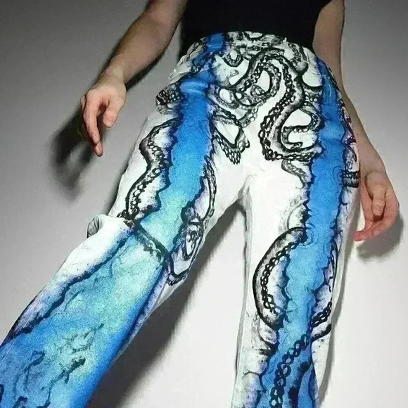 Unique colorful hand-painted artsy jeans size 32 with octopus design - Picture 3 of 14